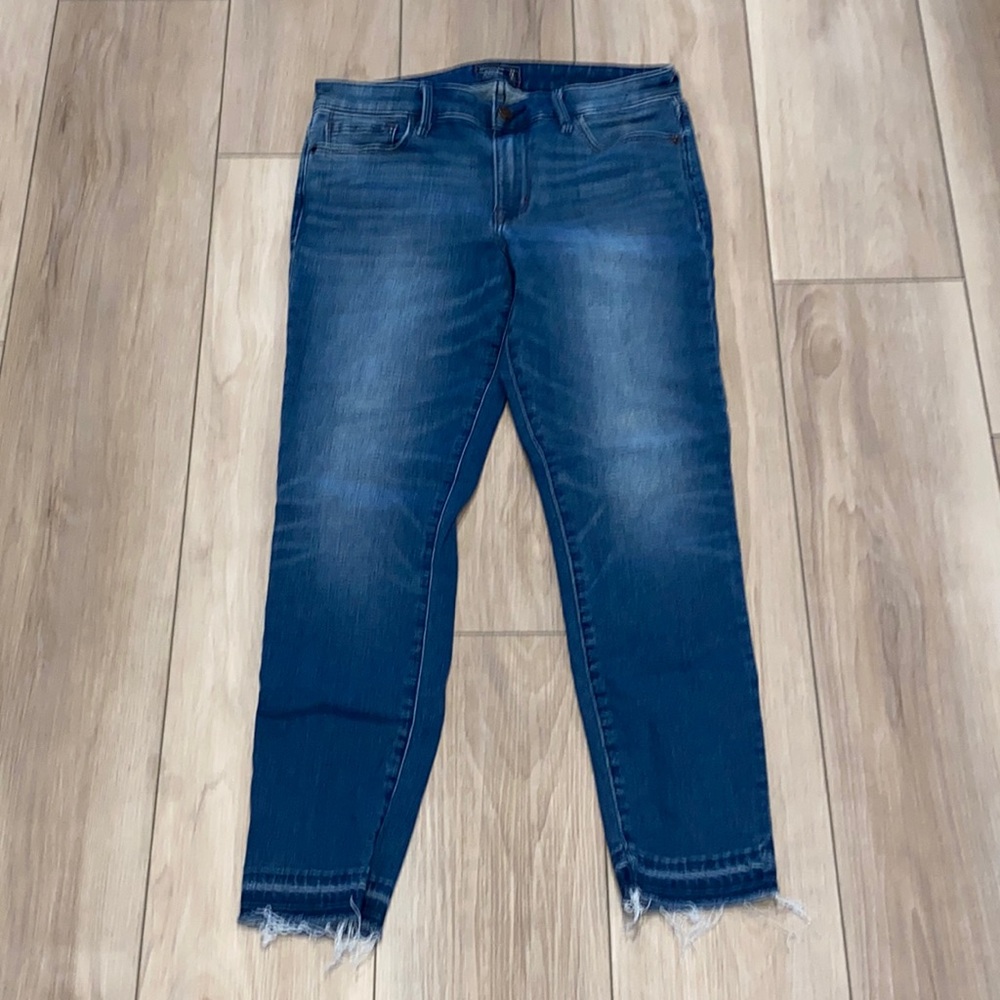 EUC Women’s Abercrombie & Fitch Harper Ankle Distressed Jeans Size 4 Regular 27